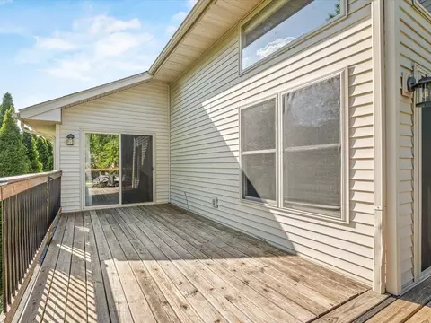 Exterior - 428 Lockwood Rd, Lake Summerset, IL 61019 photo 9 of 13