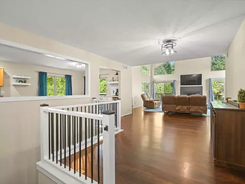 Entry Way - 428 Lockwood Rd, Lake Summerset, IL 61019 photo 2 of 7