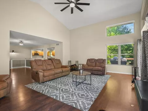 Living - 428 Lockwood Rd, Lake Summerset, IL 61019 photo 1 of 7