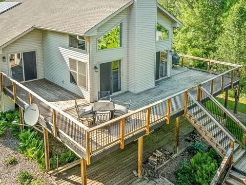 Exterior - 428 Lockwood Rd, Lake Summerset, IL 61019 photo 5 of 13