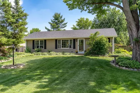 4870 Fielding Rd, Rockford, IL 61102