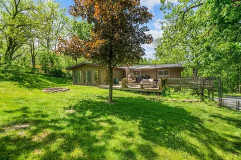 Exterior - 7946 Louella Dr, Roscoe, IL 61073 photo 5 of 10