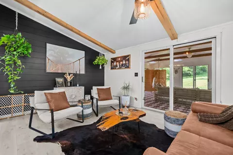 Living - 7946 Louella Dr, Roscoe, IL 61073 photo 5 of 8