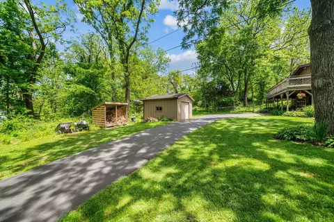 Exterior - 7946 Louella Dr, Roscoe, IL 61073 photo 8 of 10