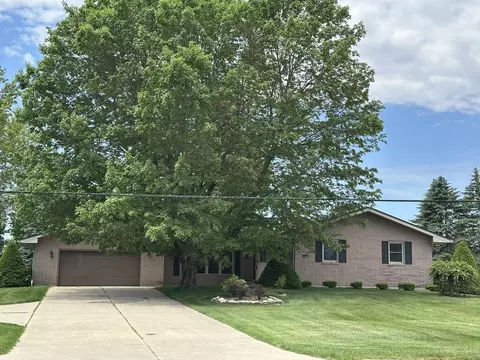 432 N Freedom, Lena, IL 61048