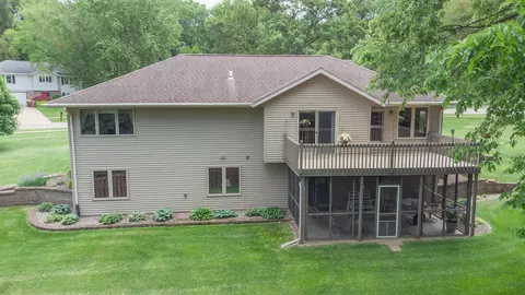 920 Mesa Dr, Freeport, IL 61032 photo 25