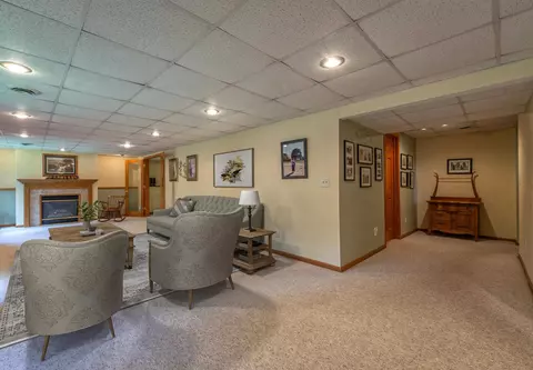 920 Mesa Dr, Freeport, IL 61032 photo 15