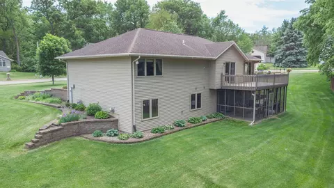 920 Mesa Dr, Freeport, IL 61032 photo 24