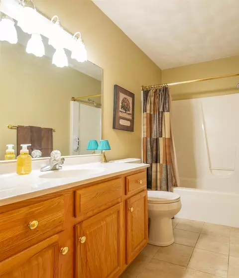 920 Mesa Dr, Freeport, IL 61032 photo 9