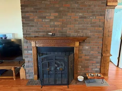 Living - 322 E 1st St, Oglesby, IL 61348 photo 2 of 2