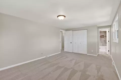 Bedroom - 8406 Nolan St, Harvard, IL 60033 photo 3 of 6