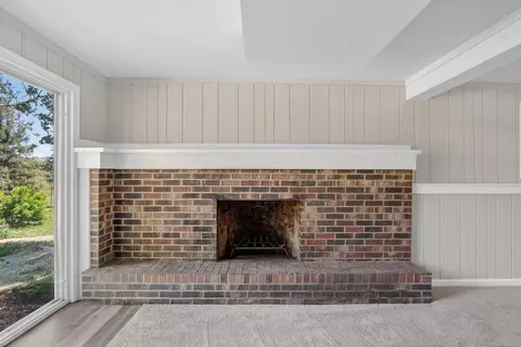Living - 8406 Nolan St, Harvard, IL 60033 photo 6 of 6
