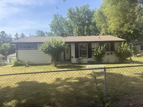 2021 Loomis St, Rockford, IL 61102