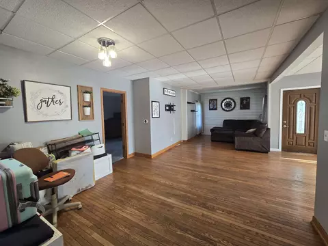 Living - 732 W 2nd St, Byron, IL 61010 photo 2 of 3