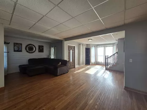 Living - 732 W 2nd St, Byron, IL 61010 photo 3 of 3