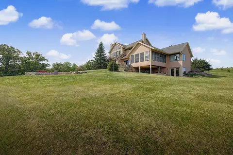 Exterior - 431 E Stadel Rd, Elizabeth, IL 61028 photo 11 of 14
