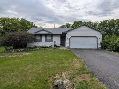 531 NE Bounty Dr, Poplar Grove, IL 61065