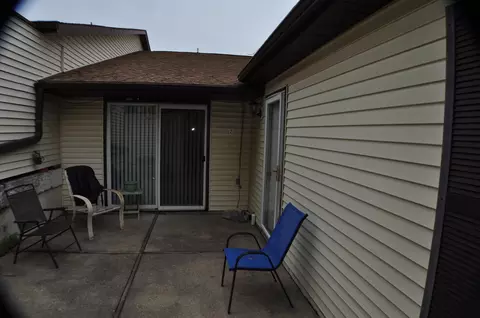 Other - 3214 W Carthage Apt 2 Dr, Freeport, IL 61032 photo 1 of 4