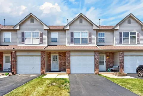 649 Southtowne Drs, Belvidere, IL 61008