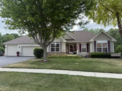 2819 Blue Oats Dr, Rockford, IL 61102