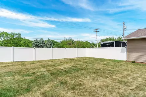 Exterior - 10444 Rock Ln, Roscoe, IL 61073 photo 11 of 15