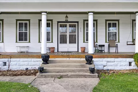 213 Genoa St, Cherry Valley, IL 61016 photo 3