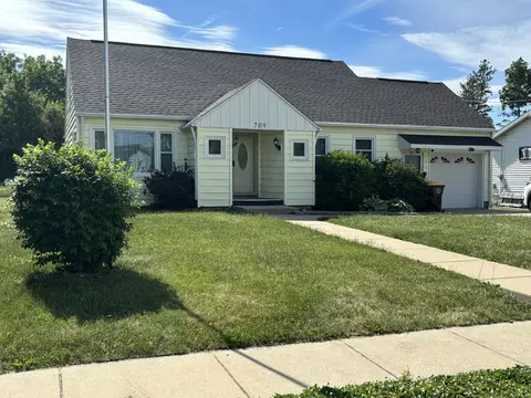 709 Logan St, Lena, IL 61048