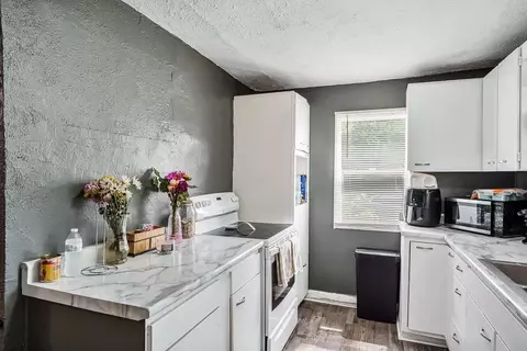 604 E Pleasant St, Belvidere, IL 61008 photo 10