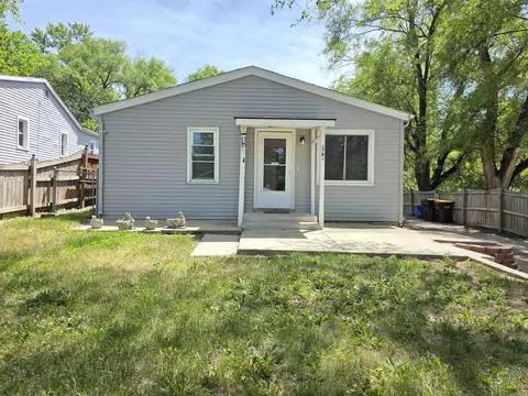 1701 Lyran Ave, Rockford, IL 61109
