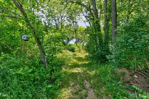 Exterior - 6880 E Cherry Hill Rd, Ridott, IL 61067 photo 10 of 12
