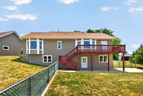 Exterior - 6880 E Cherry Hill Rd, Ridott, IL 61067 photo 5 of 12