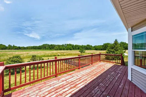 Exterior - 6880 E Cherry Hill Rd, Ridott, IL 61067 photo 8 of 12