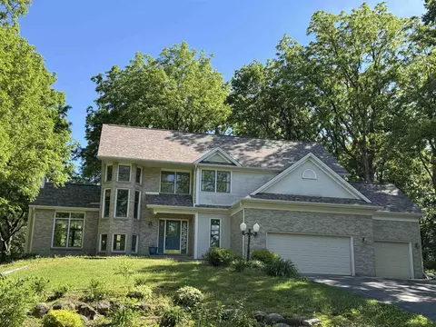 7593 Grace Dr, Roscoe, IL 61073