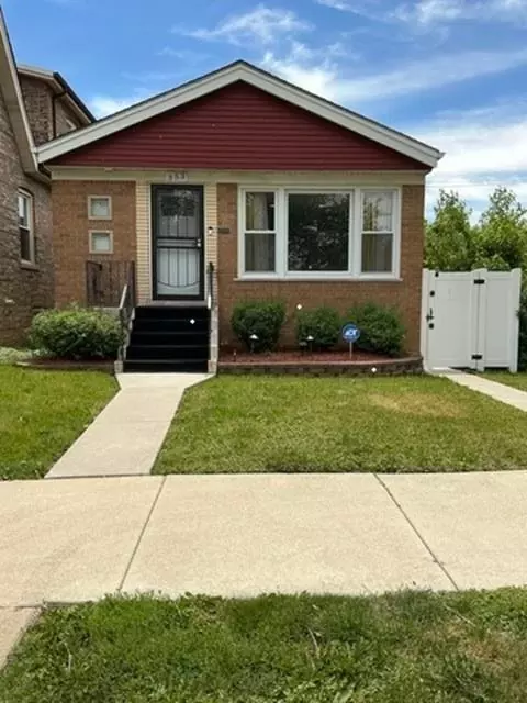 353 E 90th St, Chicago, IL 60619