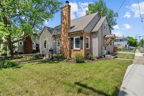 552 River Ln, Loves Park, IL 61111