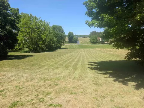 1764 Gainsboro, Lake Summerset, IL 61019