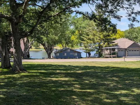 571 Baintree, Lake Summerset, IL 61019