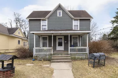 251 W Homer St, Freeport, IL 61032