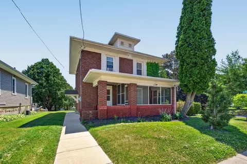 1049 W Lincoln, Freeport, IL 61032