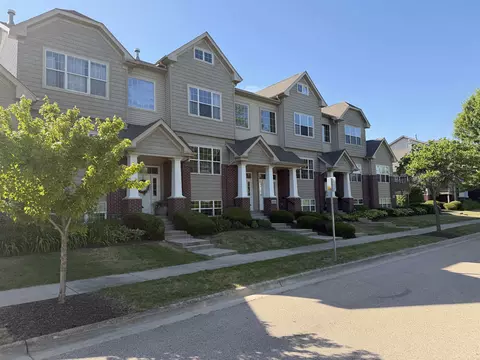 2433 River Oaks Apt 4 Ln, Rockford, IL 61102