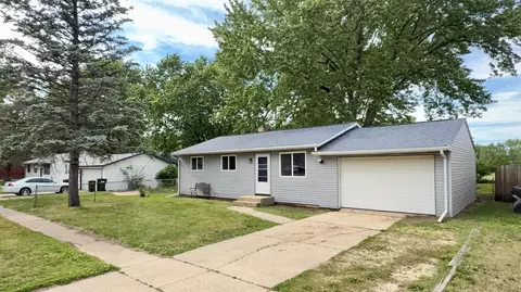 230 Liberty Blvd, Machesney Park, IL 61115