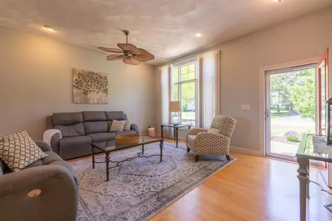 1021 Bertram Dr, Freeport, IL 61032 photo 4