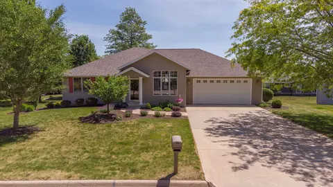 1021 Bertram Dr, Freeport, IL 61032