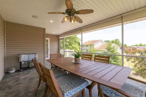 1021 Bertram Dr, Freeport, IL 61032 photo 11