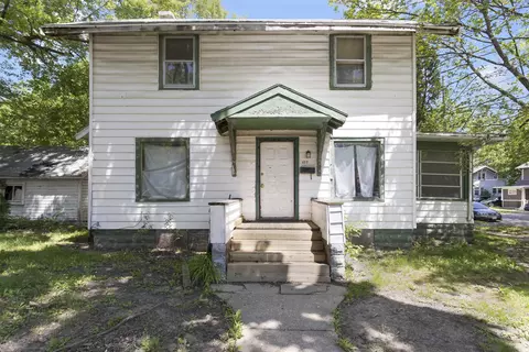 402 Royal Ave, Rockford, IL 61101
