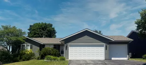 3040 Beutell Ln, Machesney Park, IL 61115