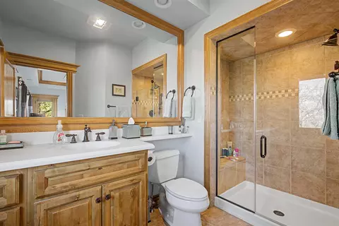 Bath - 1 E Hoffman Rd, Elizabeth, IL 61028 photo 1 of 7