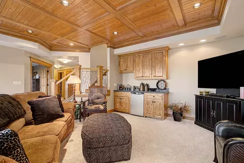 Living - 1 E Hoffman Rd, Elizabeth, IL 61028 photo 5 of 7
