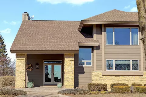 Exterior - 1 E Hoffman Rd, Elizabeth, IL 61028 photo 7 of 9