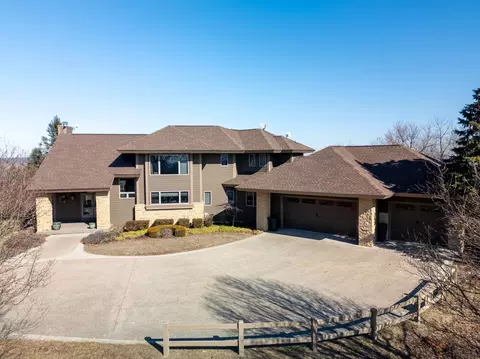 Exterior - 1 E Hoffman Rd, Elizabeth, IL 61028 photo 8 of 9